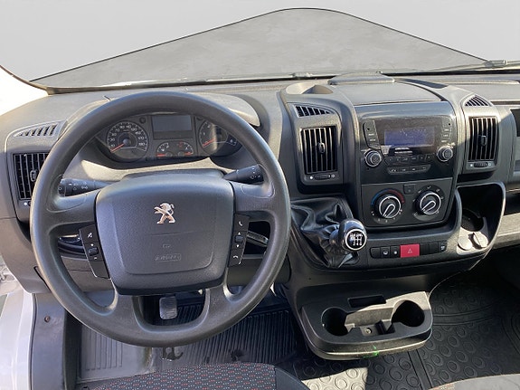 Peugeot Boxer 13 of 19
