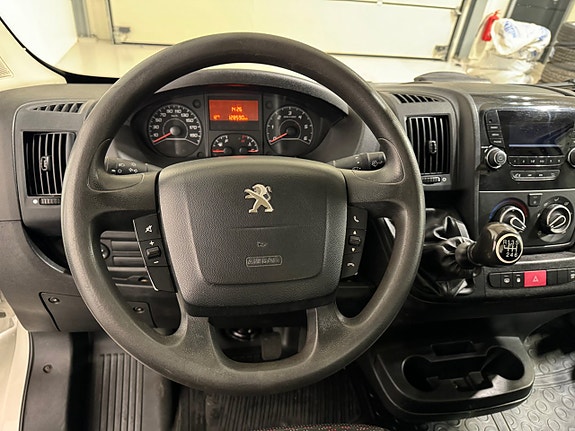 Peugeot Boxer 16 of 19