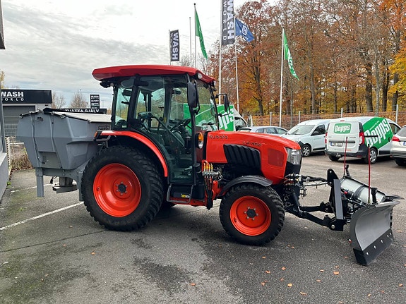 Kubota kompakt traktor//Till salu//Uthyres//Kontakt för Pris