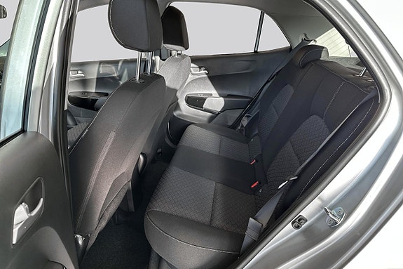 Kia Picanto 13 of 14