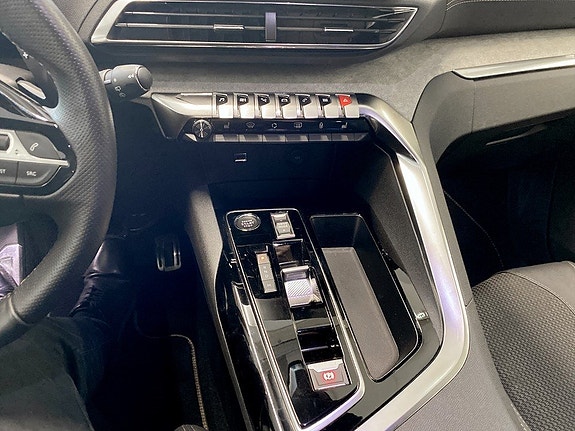 Peugeot 5008 12 of 17