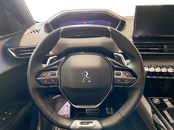 Peugeot 5008 8 of 17