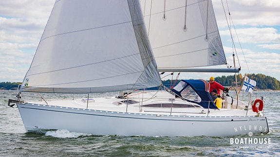 Delphia  D37 | Volvo Penta D1-30B 23 of 30