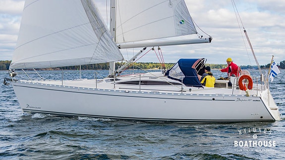 Delphia  D37 | Volvo Penta D1-30B 7 of 30