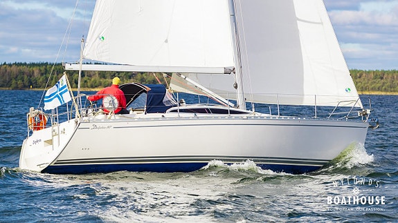 Delphia  D37 | Volvo Penta D1-30B 8 of 30