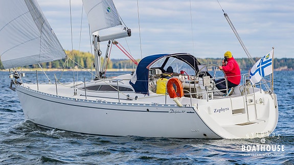 Delphia  D37 | Volvo Penta D1-30B 5 of 30
