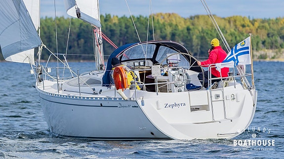 Delphia  D37 | Volvo Penta D1-30B 11 of 30