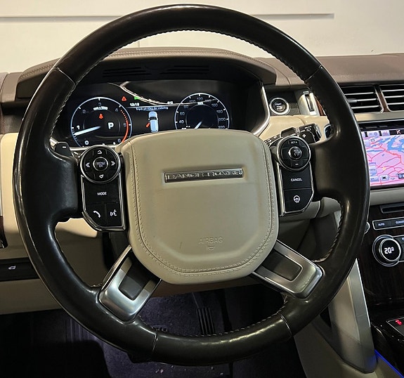 Land Rover Range Rover 8 of 21
