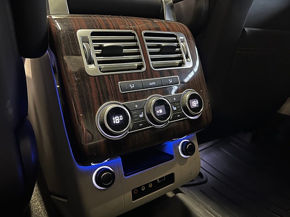 Land Rover Range Rover 12 of 21