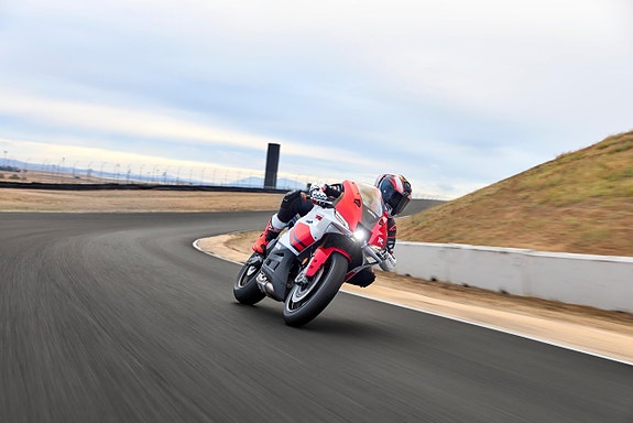Yamaha R9 ABS  70th ANNIVERSARY yzf r9 YZF900 8 of 8