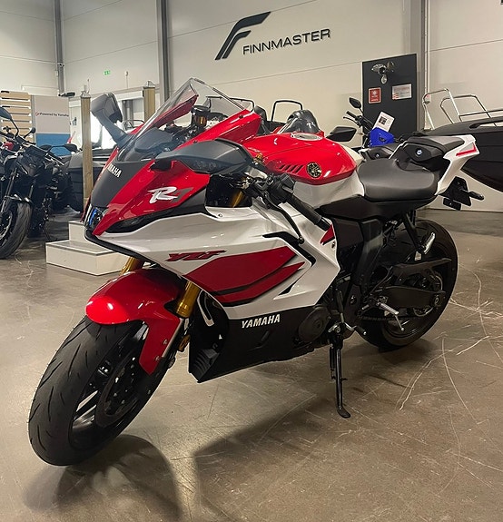 Yamaha R7 ANNIVERSARY ABS DEMO SPARA 12000kr TAIL TIDY 26 mil yzf r7 2 of 8