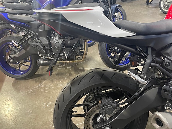 Yamaha R7 ANNIVERSARY ABS DEMO SPARA 12000kr TAIL TIDY 26 mil yzf r7 4 of 8