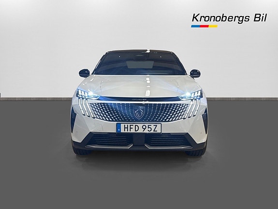 Peugeot 3008 2 of 5