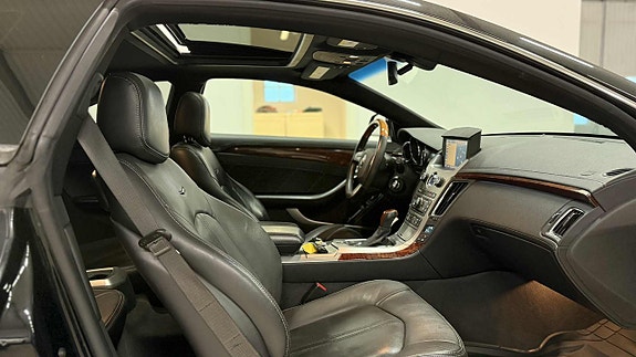 Cadillac CTS 23 of 27