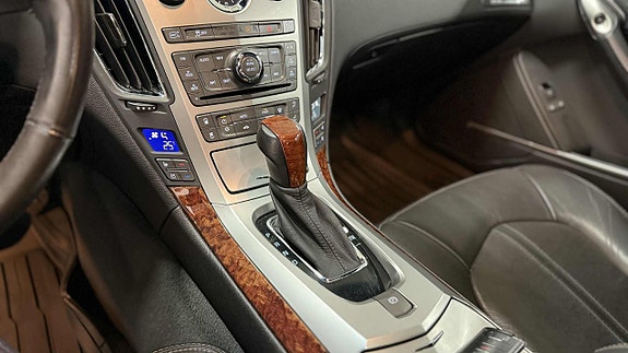 Cadillac CTS 15 of 27