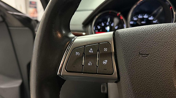 Cadillac CTS 17 of 27