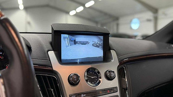 Cadillac CTS 22 of 27