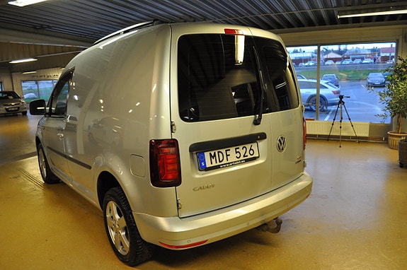 Volkswagen Caddy 4 of 5