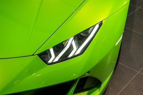 Lamborghini Huracan 15 of 20