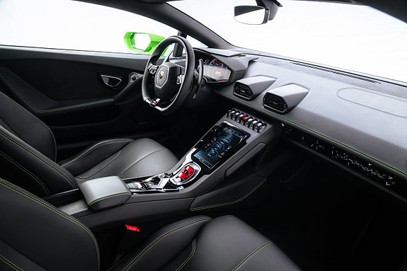 Lamborghini Huracan 8 of 20