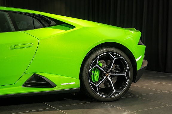 Lamborghini Huracan 17 of 20