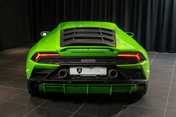 Lamborghini Huracan 5 of 5