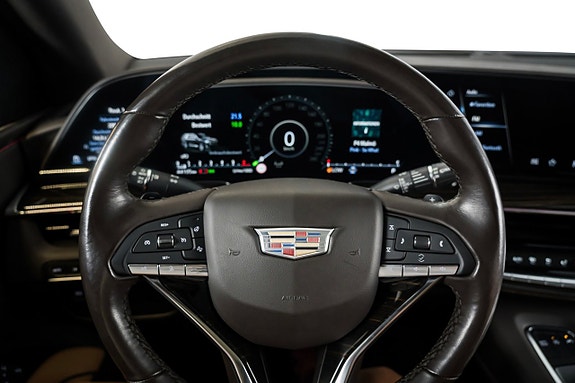 Cadillac Escalade 12 of 27