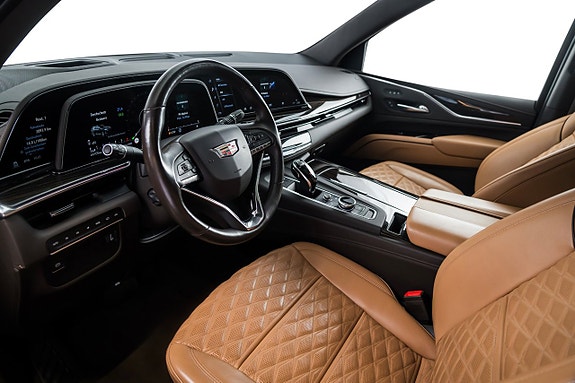 Cadillac Escalade 11 of 27