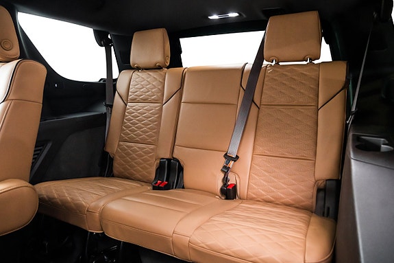 Cadillac Escalade 23 of 27