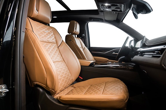 Cadillac Escalade 25 of 27