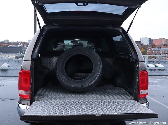 Volkswagen Amarok 20 of 24