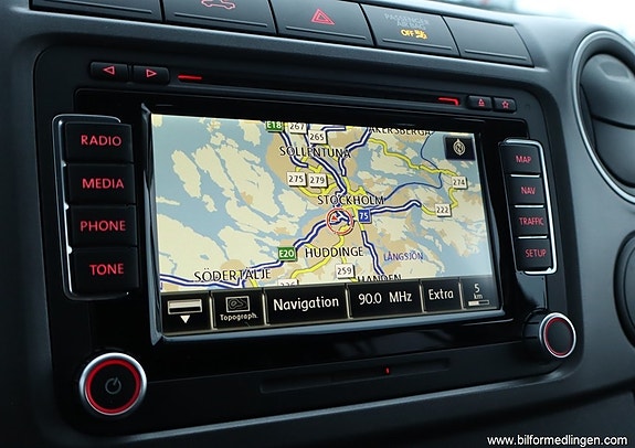 Volkswagen Amarok 12 of 24