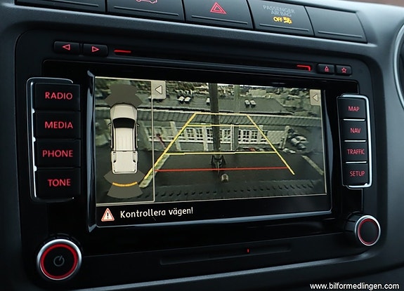 Volkswagen Amarok 13 of 24