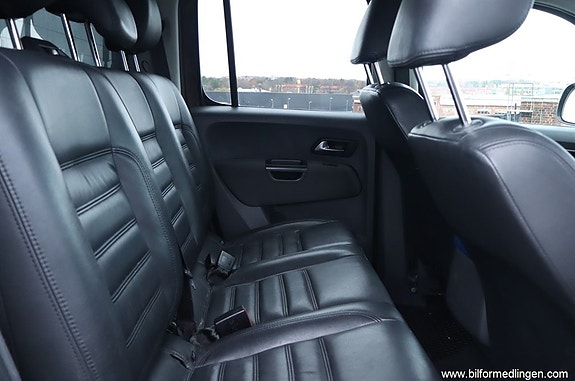 Volkswagen Amarok 8 of 24