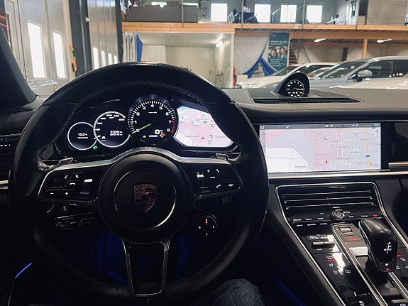 Porsche Panamera 4 11 of 23