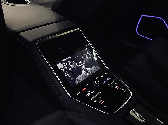 Porsche Panamera 4 10 of 23