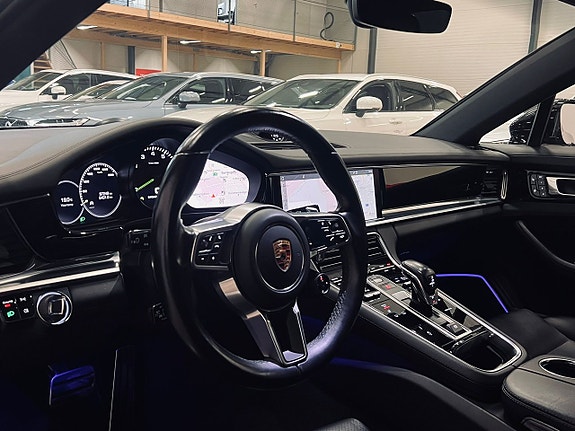 Porsche Panamera 4 13 of 23