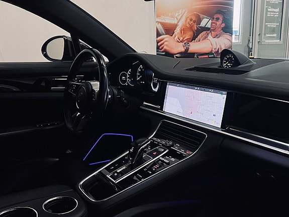 Porsche Panamera 4 15 of 23