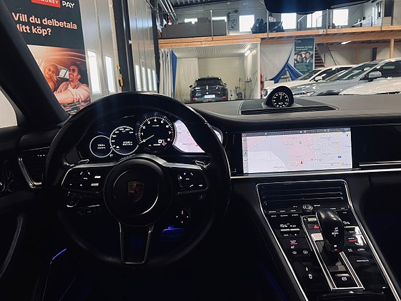 Porsche Panamera 4 12 of 23