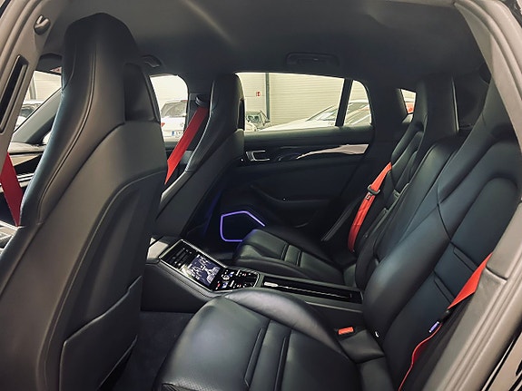 Porsche Panamera 4 19 of 23