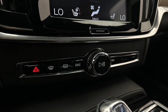 Volvo S90 28 of 30