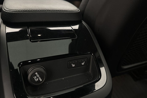 Volvo S90 29 of 30