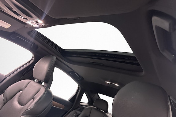 Volvo S90 10 of 30
