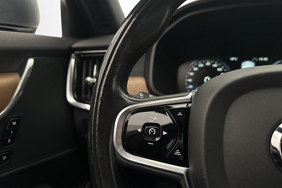 Volvo S90 16 of 30