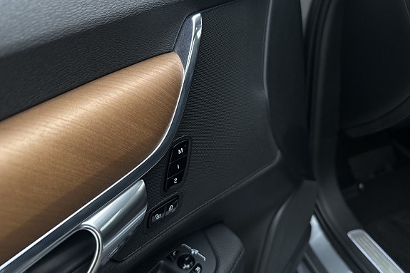 Volvo S90 14 of 30
