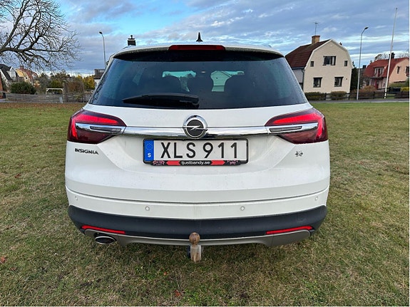 Opel Insignia 3 of 5