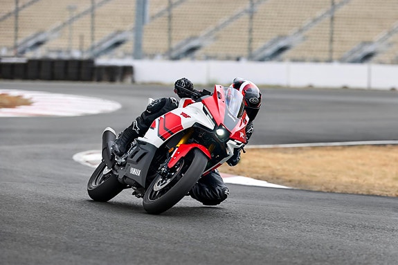 Yamaha R3 ABS 70th ANNIVERSARY A2 HOJ NYHET 8 of 11