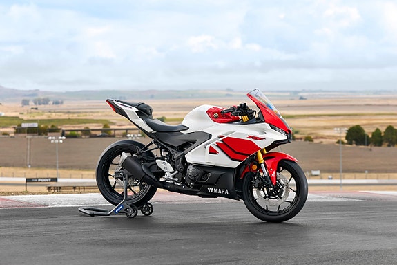 Yamaha R3 ABS 70th ANNIVERSARY A2 HOJ NYHET 7 of 11