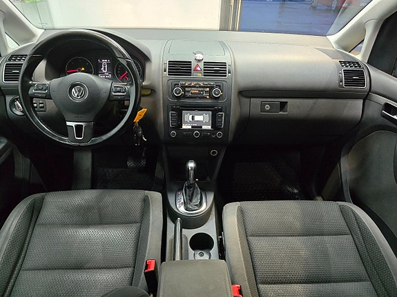 Volkswagen Touran 10 of 19