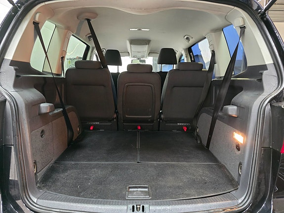 Volkswagen Touran 6 of 19